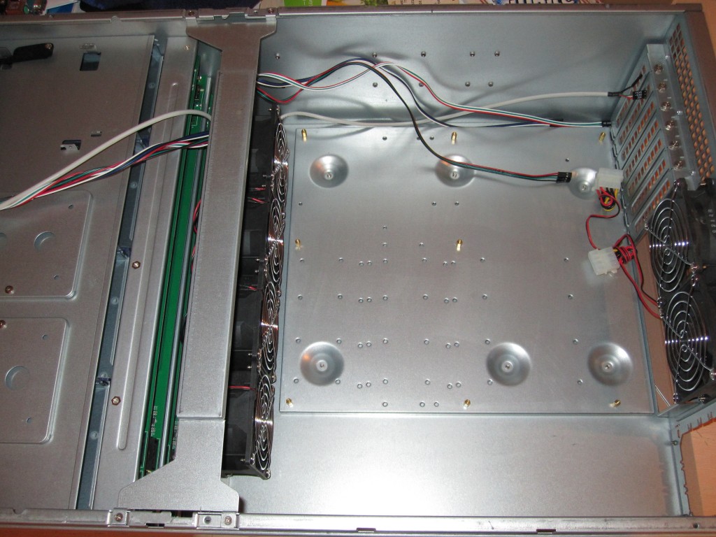 Norco RPC-4220 being prepped for becoming a DAS enclosure