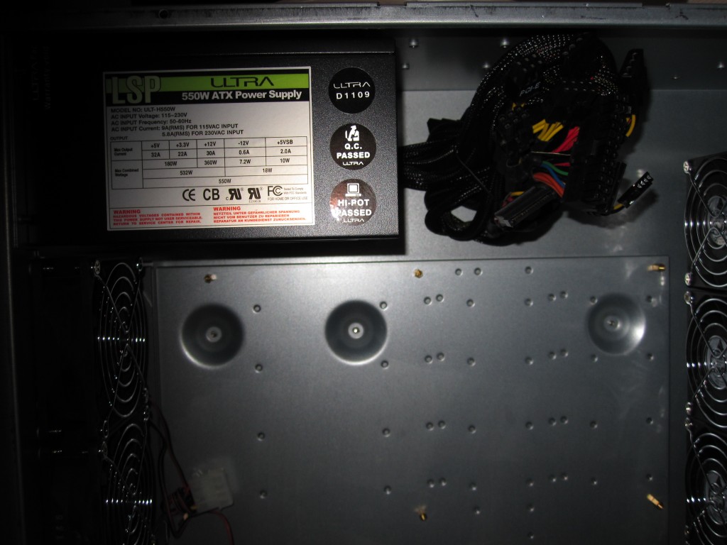 550w Power Supply Installed in the DAS / SAS Expander box