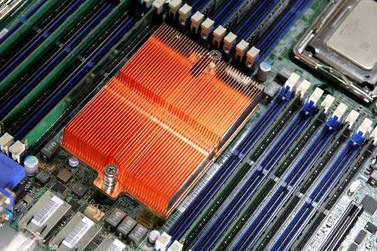 AMD Opteron with 8 DIMM slots each
