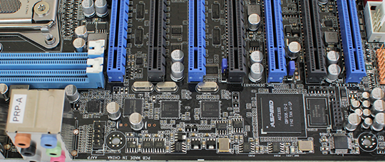 ASUS Z9PE-D8 WS Intel 82574L Controllers