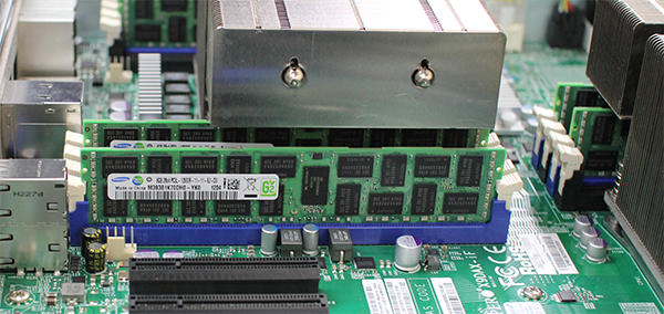 Supermicro Hyper-Speed 6027AX-TRF Internal Heatsink Memory Overhang