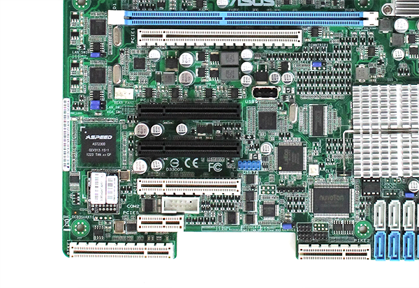 ASUS Z9NA-D6 PCIe Slots