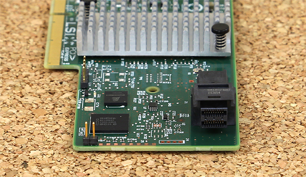 LSI 9300-4i4e Internal Connector