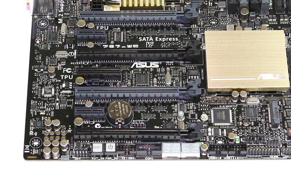 ASUS Z97-WS PCIe Slots and Power and Reset Buttons
