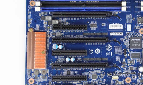 Gigabyte MD70-HB0 PCIe and Intel X540