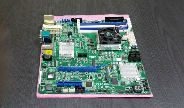 ASRock Rack D1540D4U-2TO8R PCIe slot view