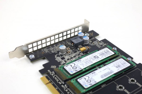 Dell-4x-m2-NVMe-Drive-PCIe-Card-chips-60