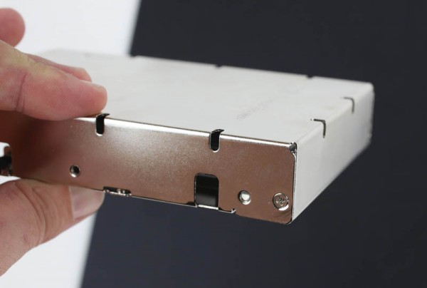 SilverStone SDP09 - screw keeping single piece of metal together