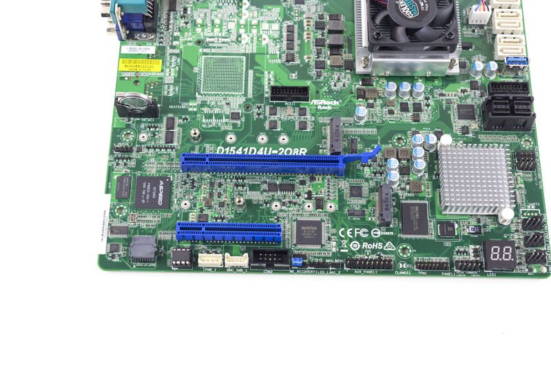 ASRock Rack D1541D4U-2O8R PCIe and m2