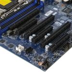 Gigabyte MW70-3S0 PCIe Slots