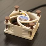 Noctua NF-A6x25 – Rubber fasteners inserted partially