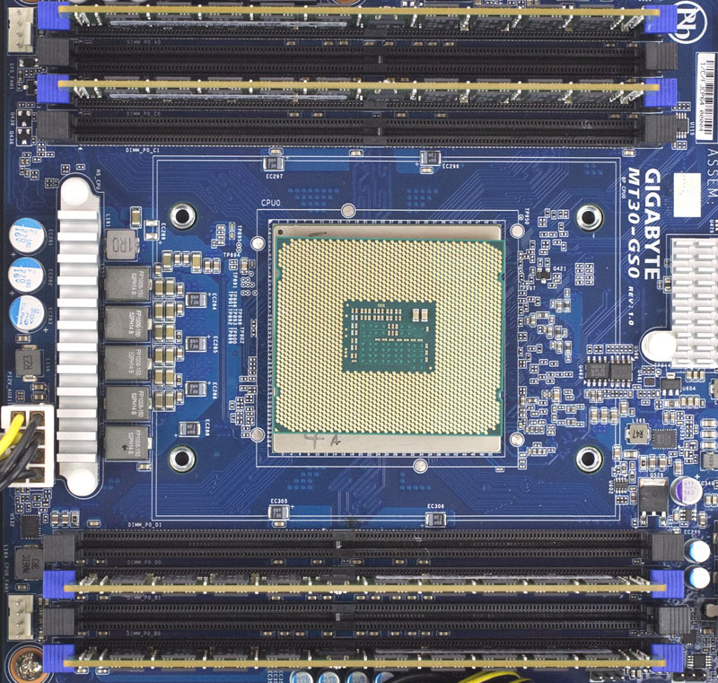 Gigabyte R120-T30 - Cavium ThunderX UP - SoC with LGA2011-3 atop