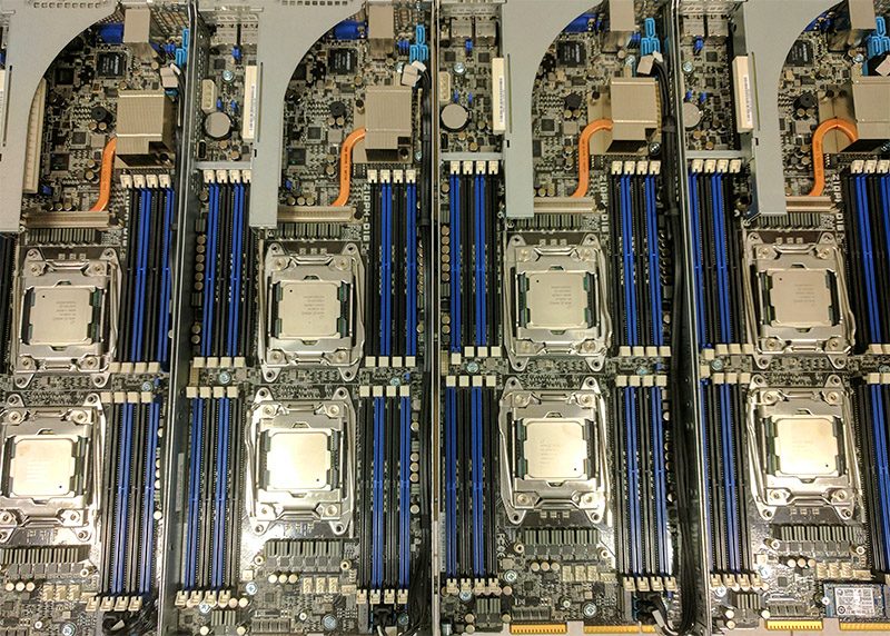 ASUS RS720Q E8 RS8 P 4 Nodes