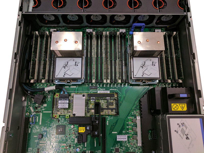 Lenovo X3650 M5 Internal View CPUs RAM And ServeRAID