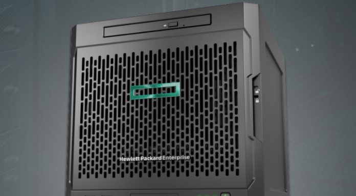 HPE ProLiant MicroServer Gen10 Review HPE ProLiant MicroServer Gen10 Front