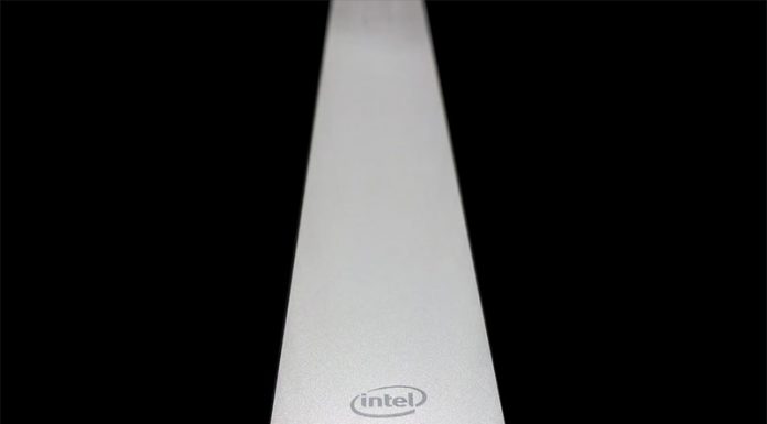 The Intel Ruler SSD: Already Moving Markets Intel Ruler SSD Connector