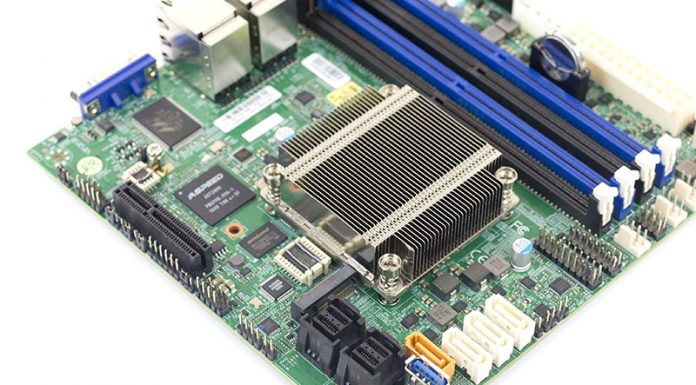 Supermicro A2SDi-16C-HLN4F 16-core Intel Atom C3955 mITX Motherboard Review Supermicro A2SDi 16C HLN4F Storage