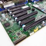 Tyan S7100 PCIe Slots