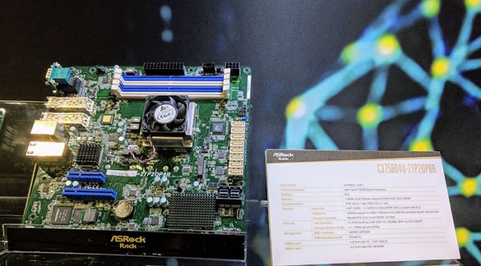 ASRock Rack shows off Intel Atom C3000 at SC17 ASRock Rack C3758D4U 2TP2OP8R At SC17