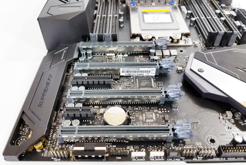 ASUS X399 Zenith Extreme PCIe Slots