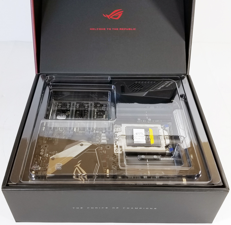 ASUS X399 Zenith Extreme Retail Box Open