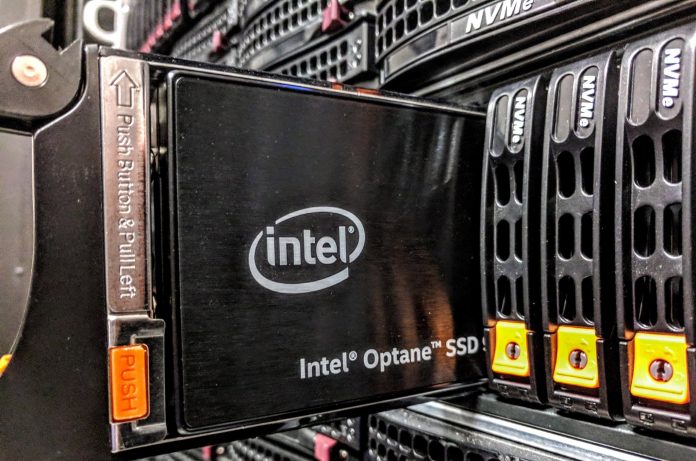 Intel Optane 900p U.2 In Server Hot Swap