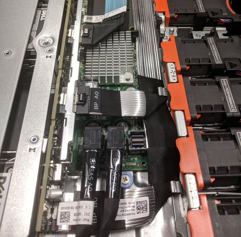 Dell EMC PowerEdge R640 SAS And PCIe Backplane Magic