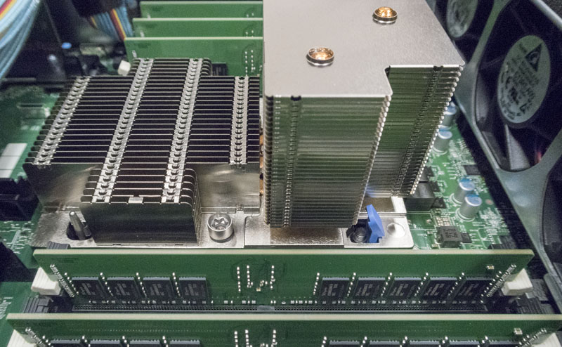 Dell EMC PowerEdge R740xd CPU Heatsink Innovation