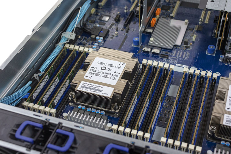 Gigabyte R281 G30 CPUs Heatsinks And DIMMs Installed