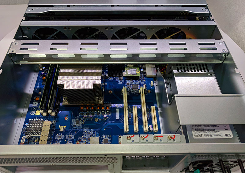 QNAP TS 1677XU Rackmount AMD Ryzen NAS Interior