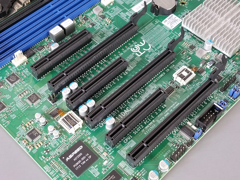 Supermicro X11DAC PCIe Slots