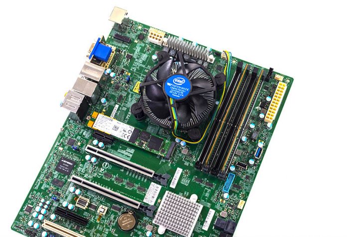 Supermicro X11SCA F With M.2 NVMe NVMe SSD RAM And Intel HSF