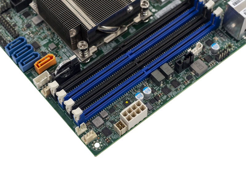 Supermicro M11SDV 8C LN4F Power Fan