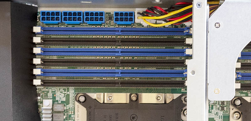 Supermicro SYS 2049U TR4 PCIe Power