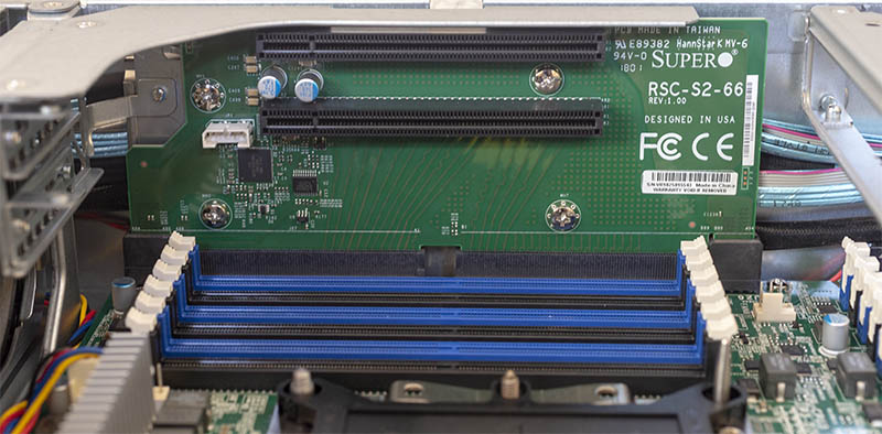 Supermicro SYS 2049U TR4 PCIe Riser Over CPU