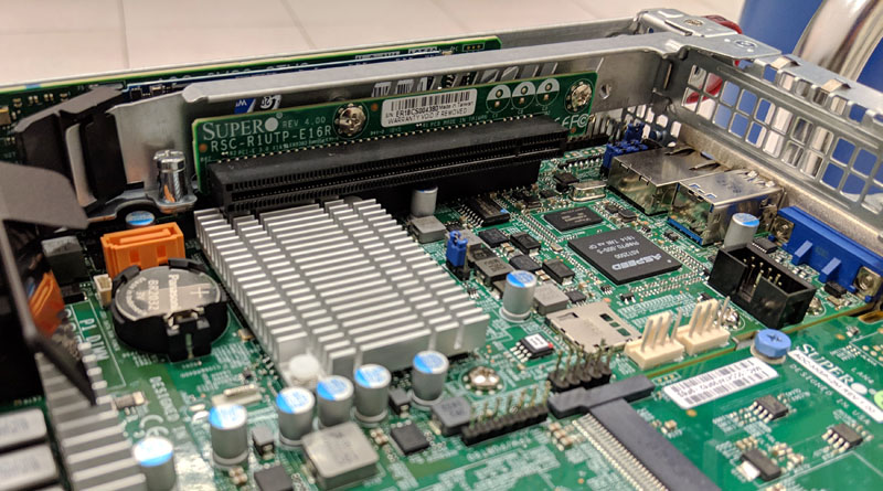 Supermicro BigTwin SYS 2029BZ HNR PCIe X16 And SATA DOM