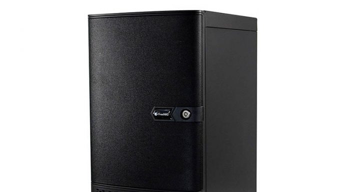 FreeNAS Mini XL Plus Review 8-bays and 10GbE FreeNAS Mini XL Plus Cover