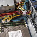 Gigabyte R272 Z32 Cables