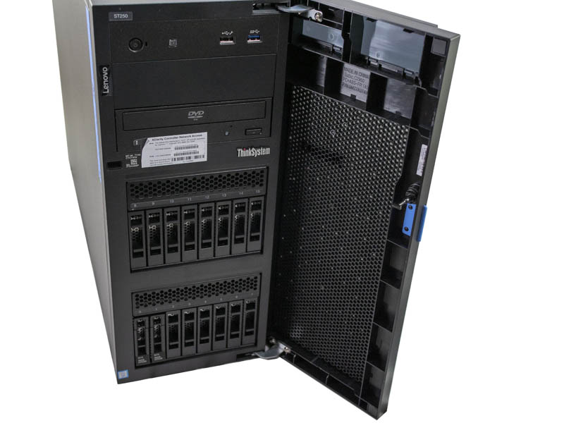 Lenovo ThinkSystem ST250 Front Drive Bays