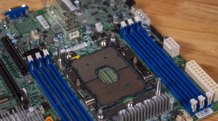 Supermicro X11SPM-TPF mATX Intel Xeon Scalable Motherboard Review Supermicro X11SPM TPF CPU Socket And DIMMs