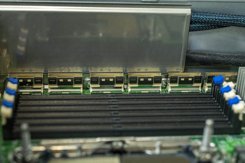 Supermicro SYS 240P TNRT PCIe Cabling
