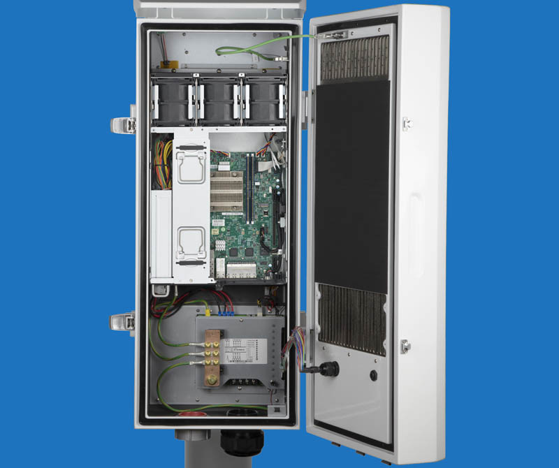 Supermicro Outdoor Edge System Open With Xeon D Shown