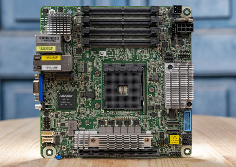 prinsesse vælge tåge ASRock Rack X570D4I-2T AMD Ryzen Server in mITX - ServeTheHome