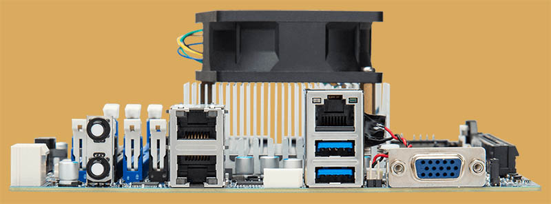 Gigabyte MJ11 EC0 Rear IO