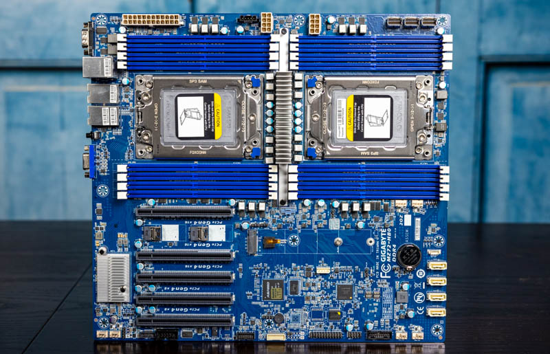 Gigabyte MZ72 HB0 Overview