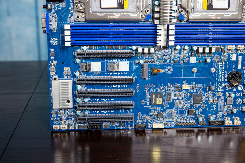 Gigabyte MZ72 HB0 PCIe Gen4 Slots And Headers