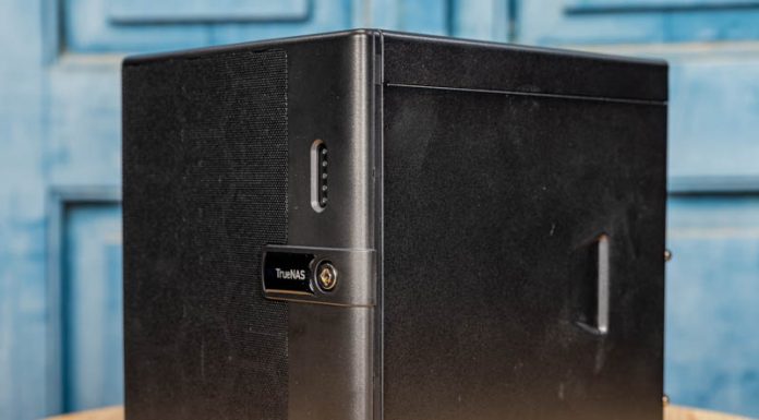 iXsystems TrueNAS Mini X+ ZFS NAS Review TrueNas Mini X Plus Front 3