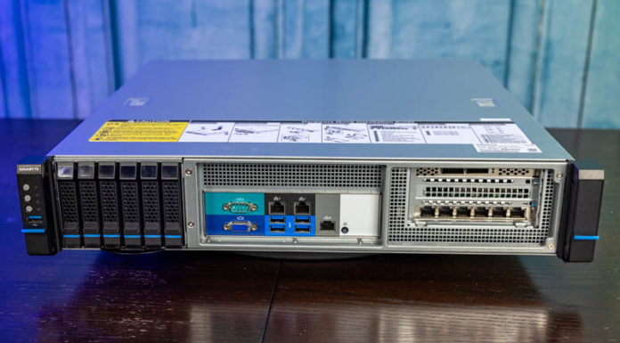 Gigabyte E251-U70 Review 2U Short-Depth Edge Server Gigabyte E251 U70 Front Riser Populated 2