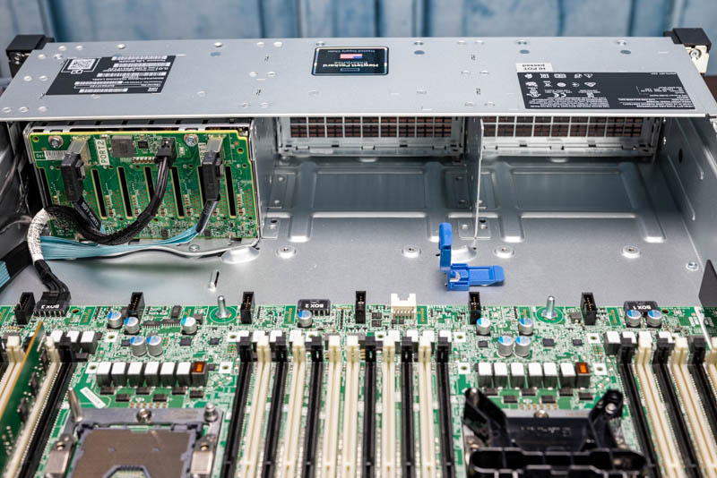 HPE ProLiant DL380T Gen10 Storage Backplane View