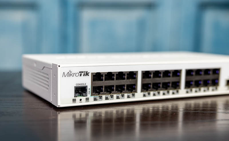 MikroTik CRS326 24G 2S+IN Console Port